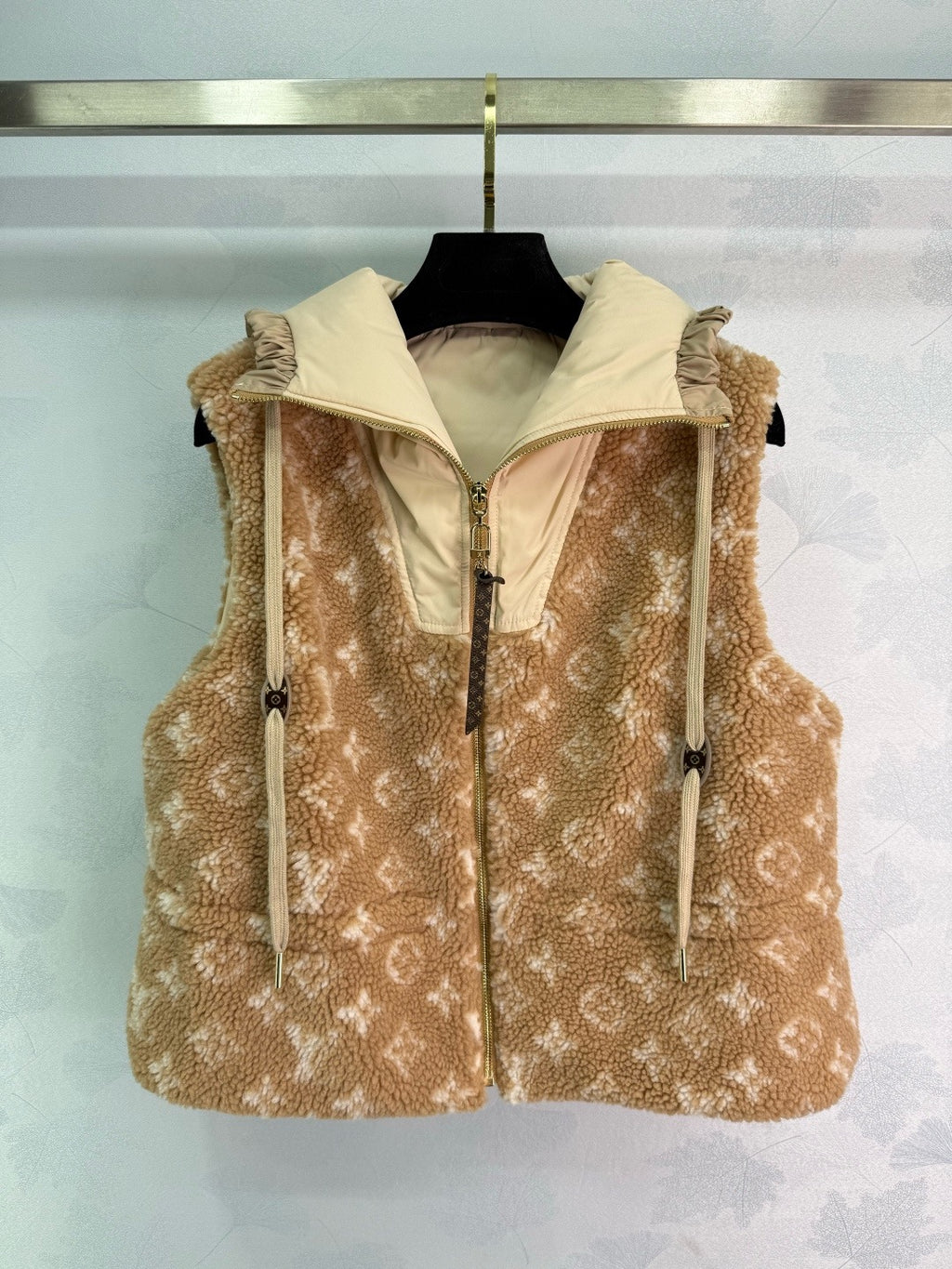 LOUIS VUITTON- Vest