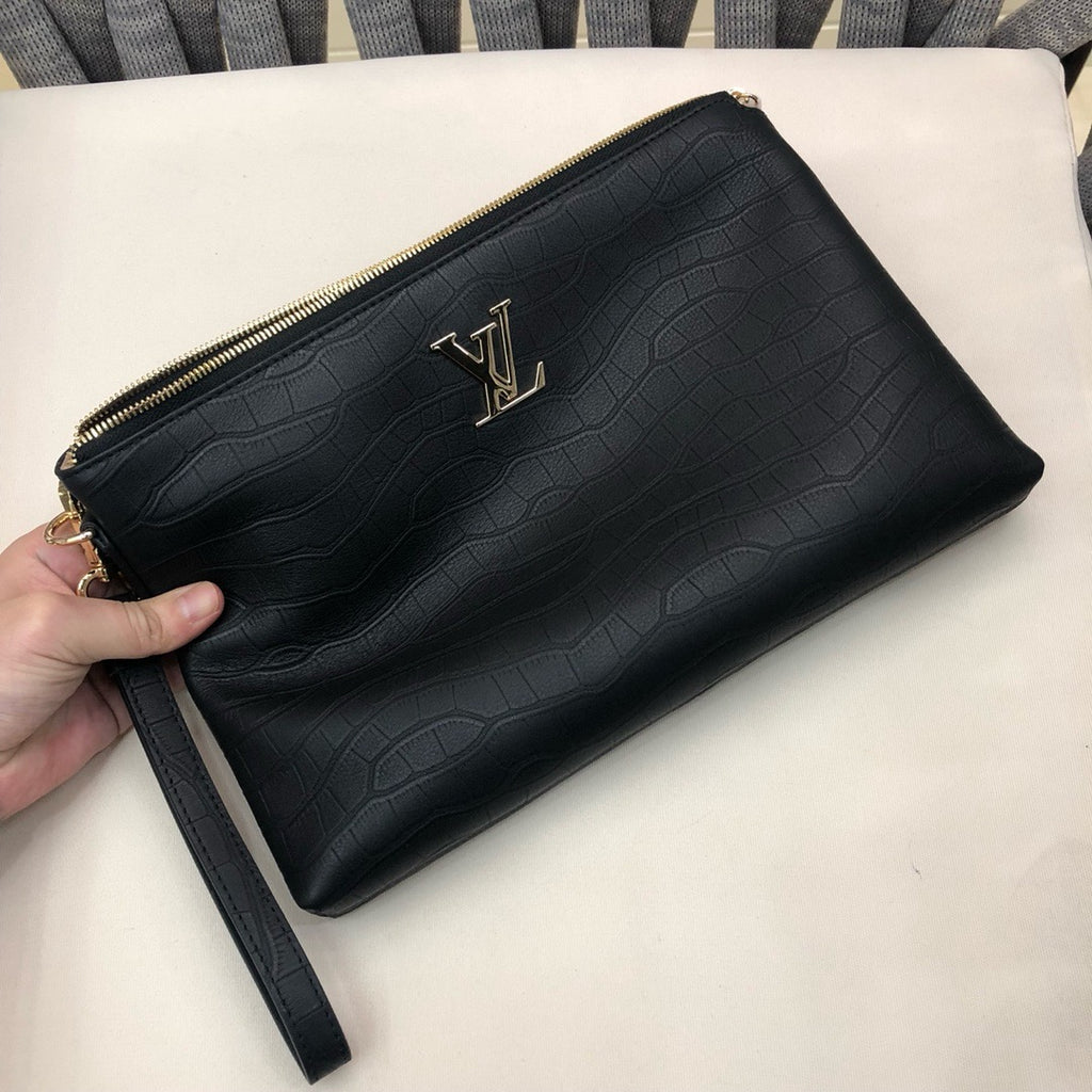 LOUIS VUITTON - Men’s clutch