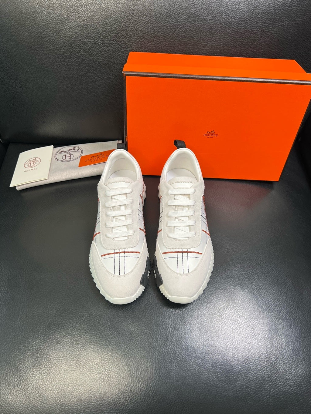 HERMES- Bouncing sneakers