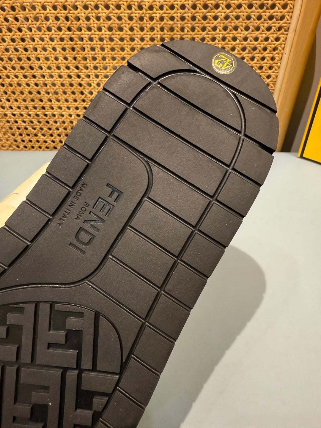 FENDI - Diagonal Slides