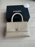 CHANEL - Coco handle