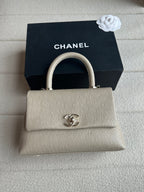 CHANEL - Coco handle