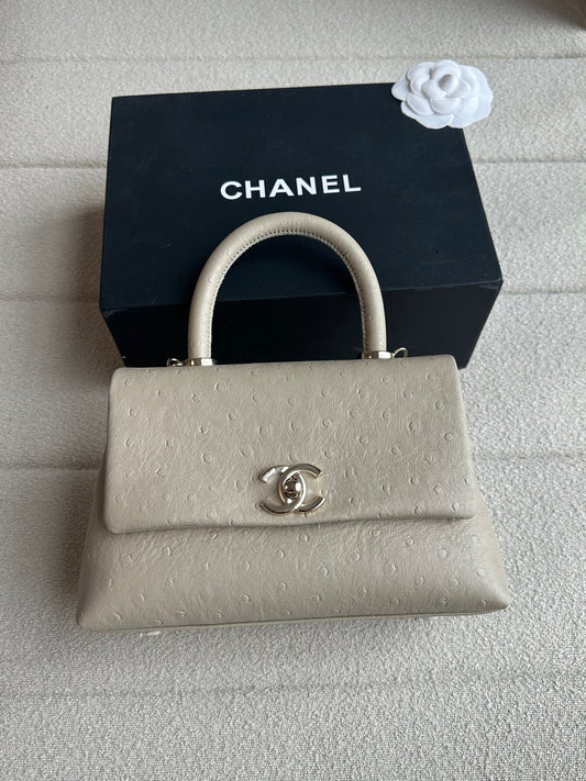 CHANEL - Coco handle