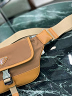 PRADA - Belt bag