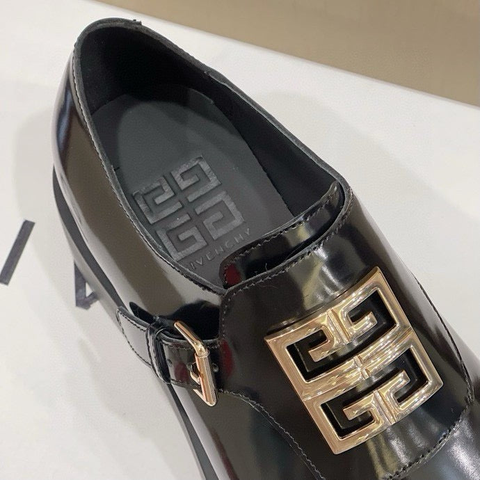 GIVENCHY - Givenchy Black Squared Buckle Loafers