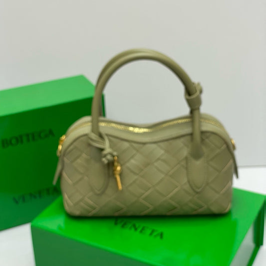 BOTTEGA VENETA- McCartney