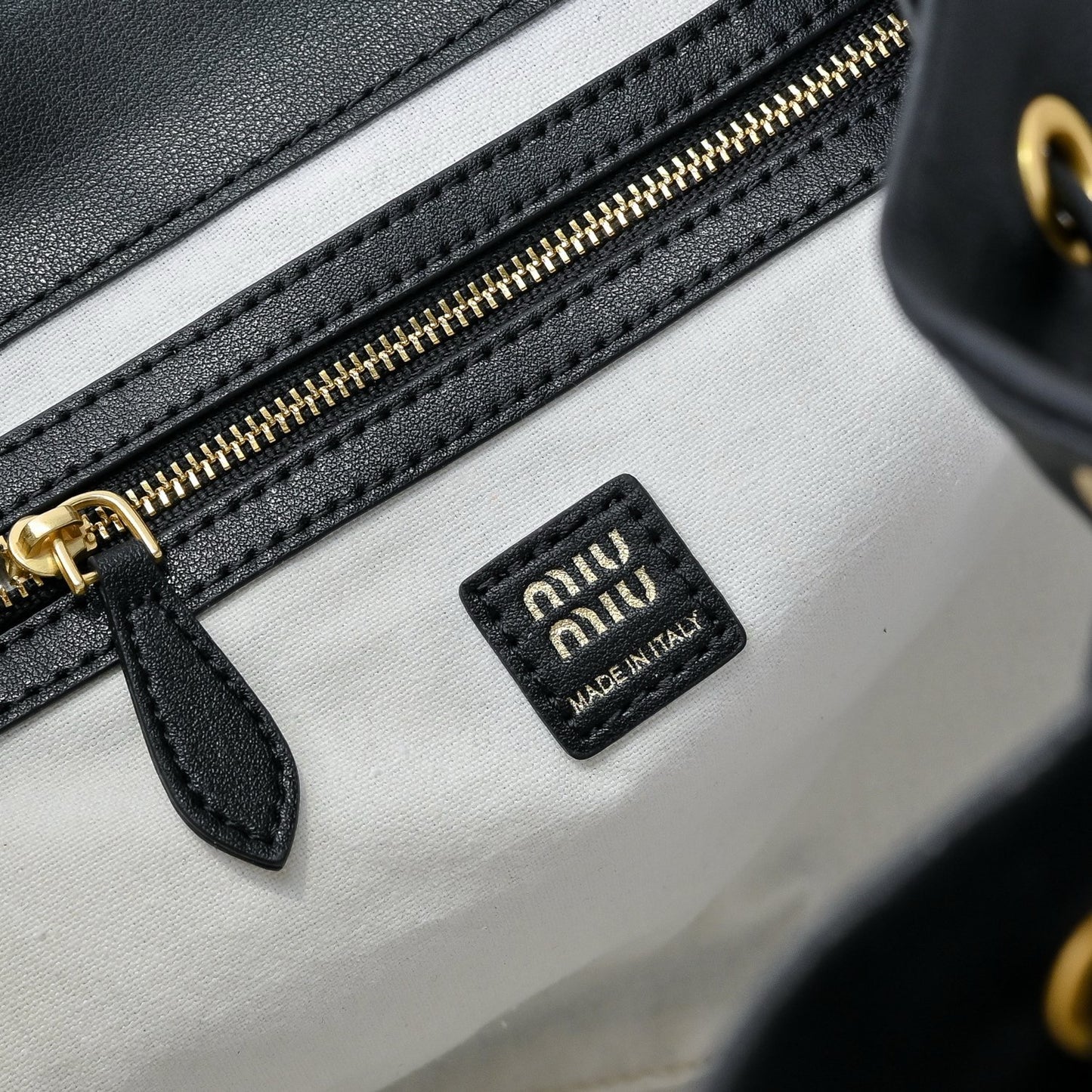 MIU MIU - leather bag 