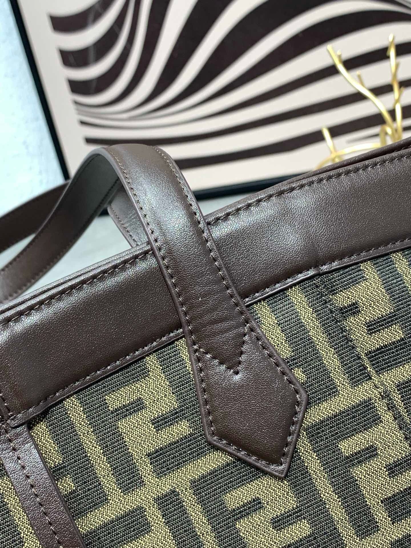 FENDI - Brown FF jacquard fabric bag