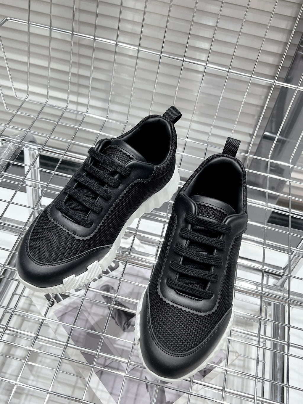 HERMES - Bouncing sneakers