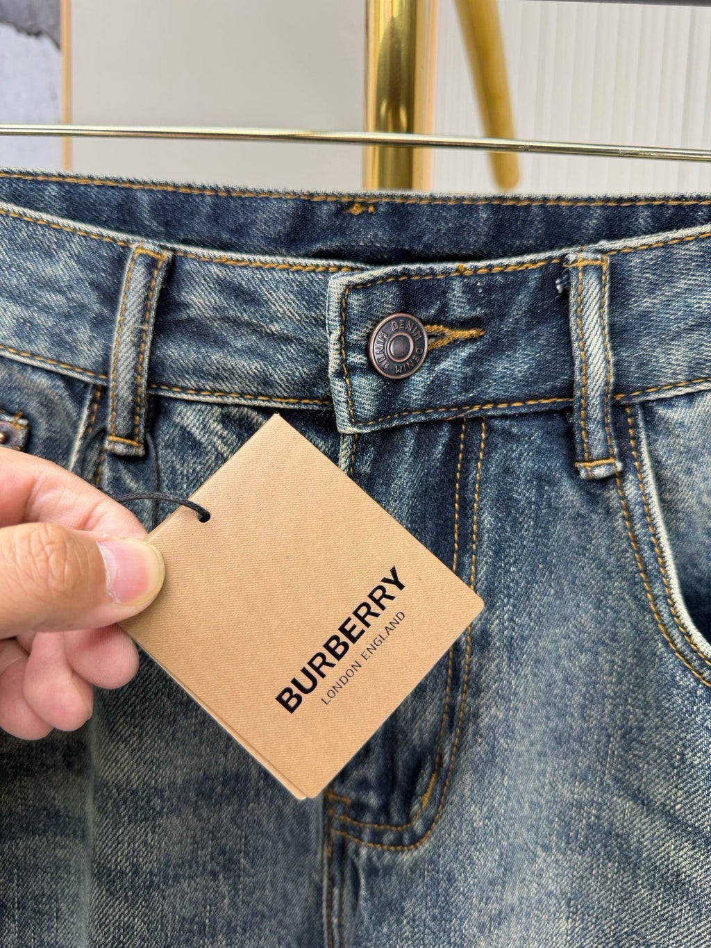 BURBERRY - Jeans