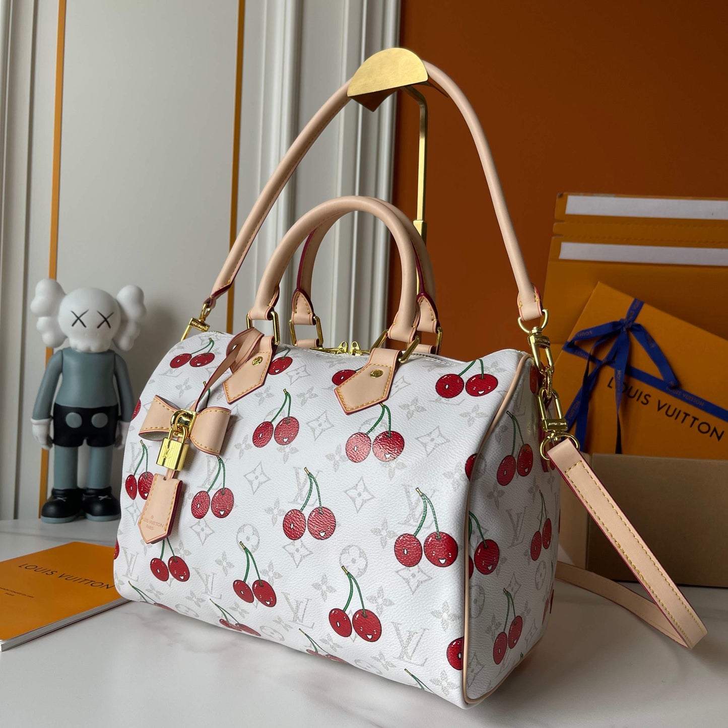 LOUIS VUITTON- Nano speedy
