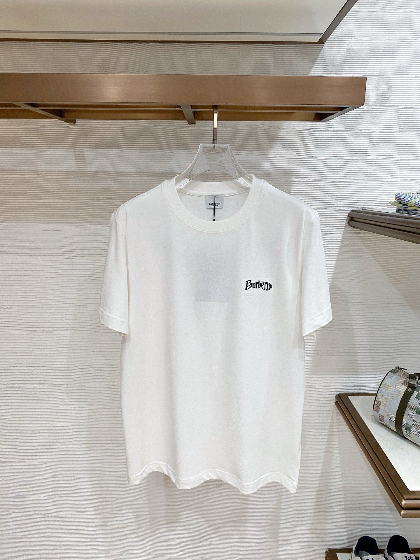 BURBERRY - T-shirt