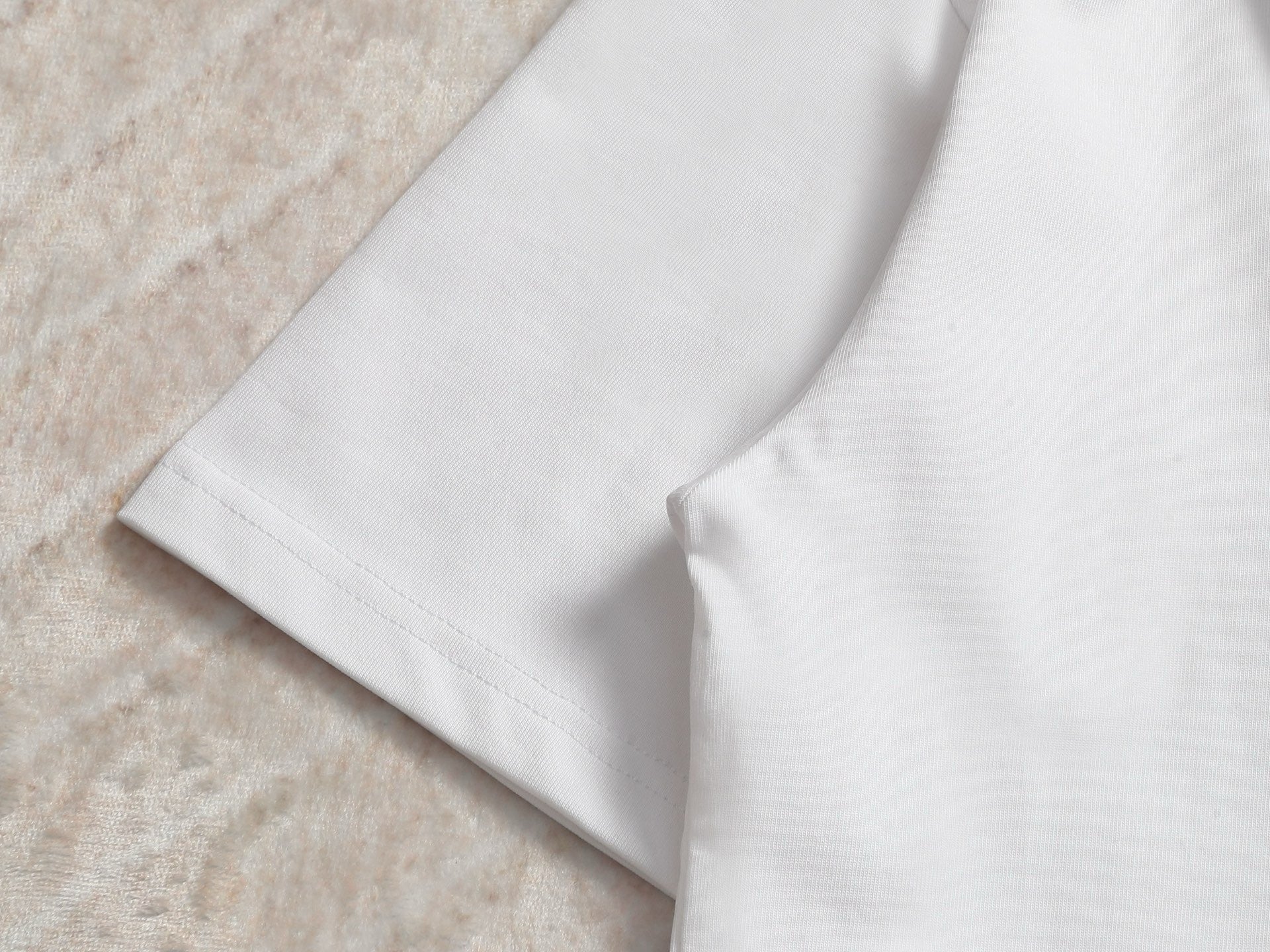 BURBERRY - T-shirt