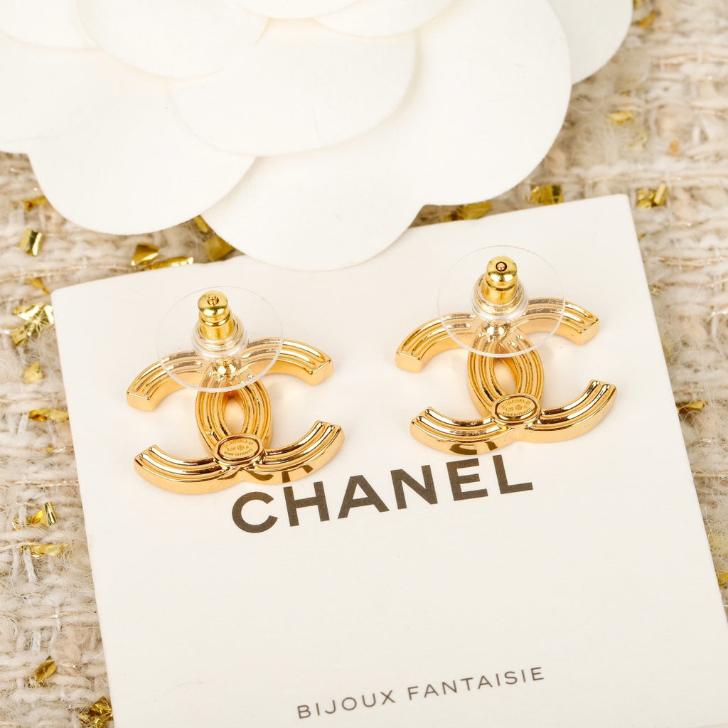 CHANEL - earrings