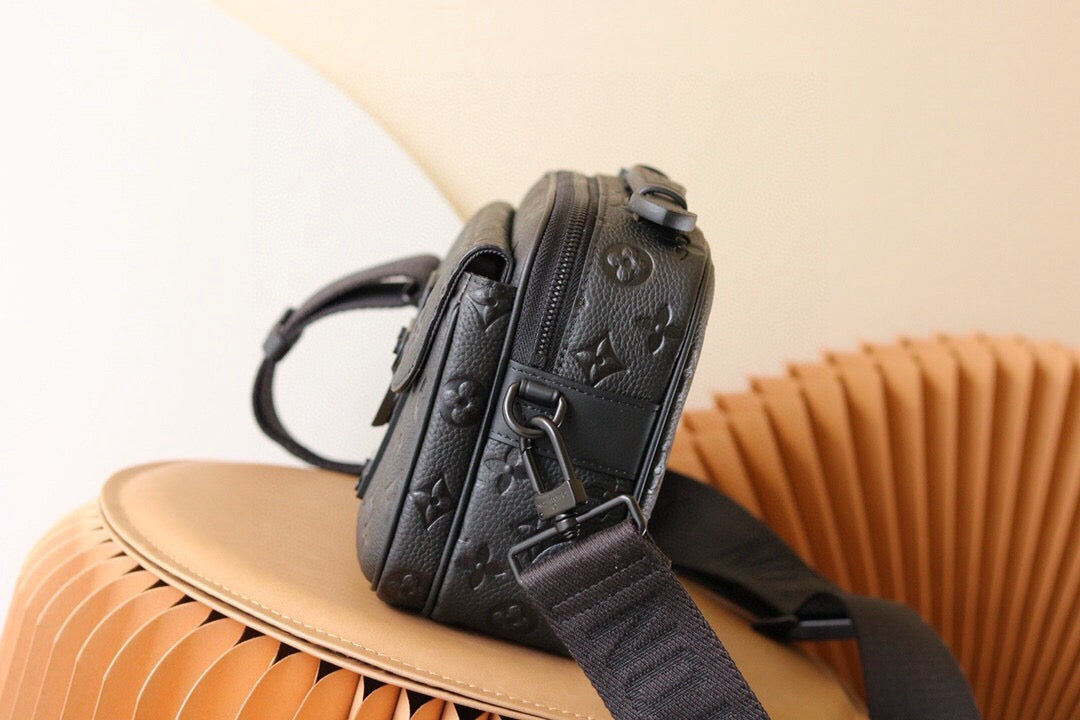 LOUIS VUITTON- Men’s Macassar bag