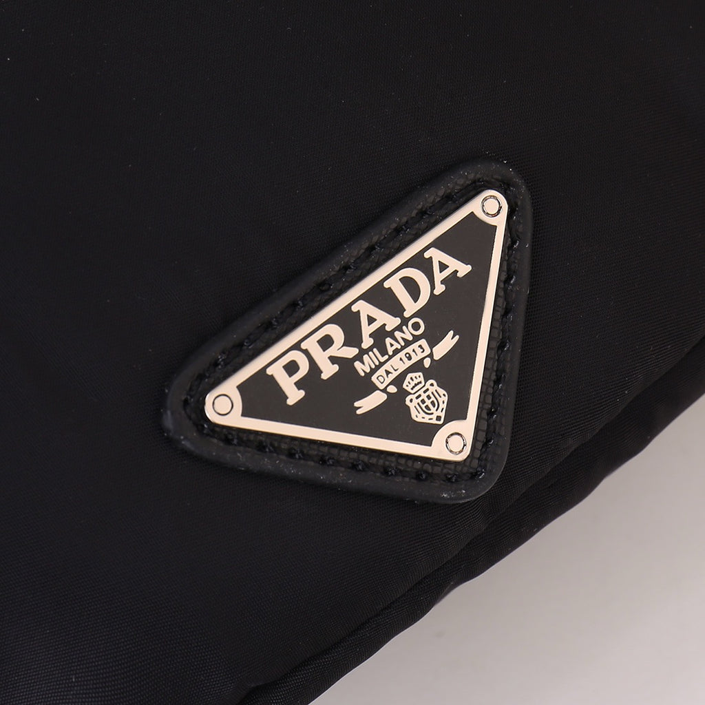 PRADA - Belt bag