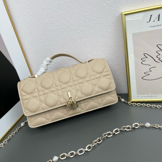 DIOR - lady dior