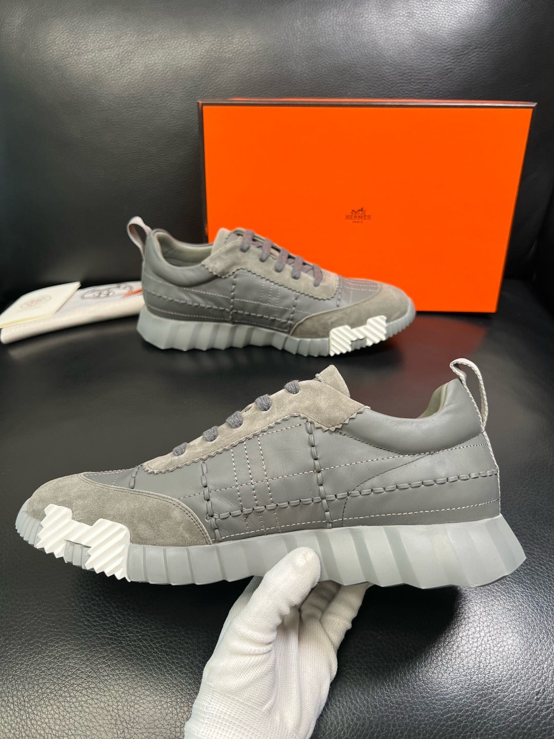 HERMES- Bouncing sneakers