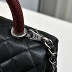 CHANEL - Handle bag