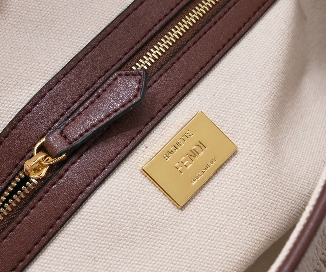 FENDI - Honey Baguette Square Bag