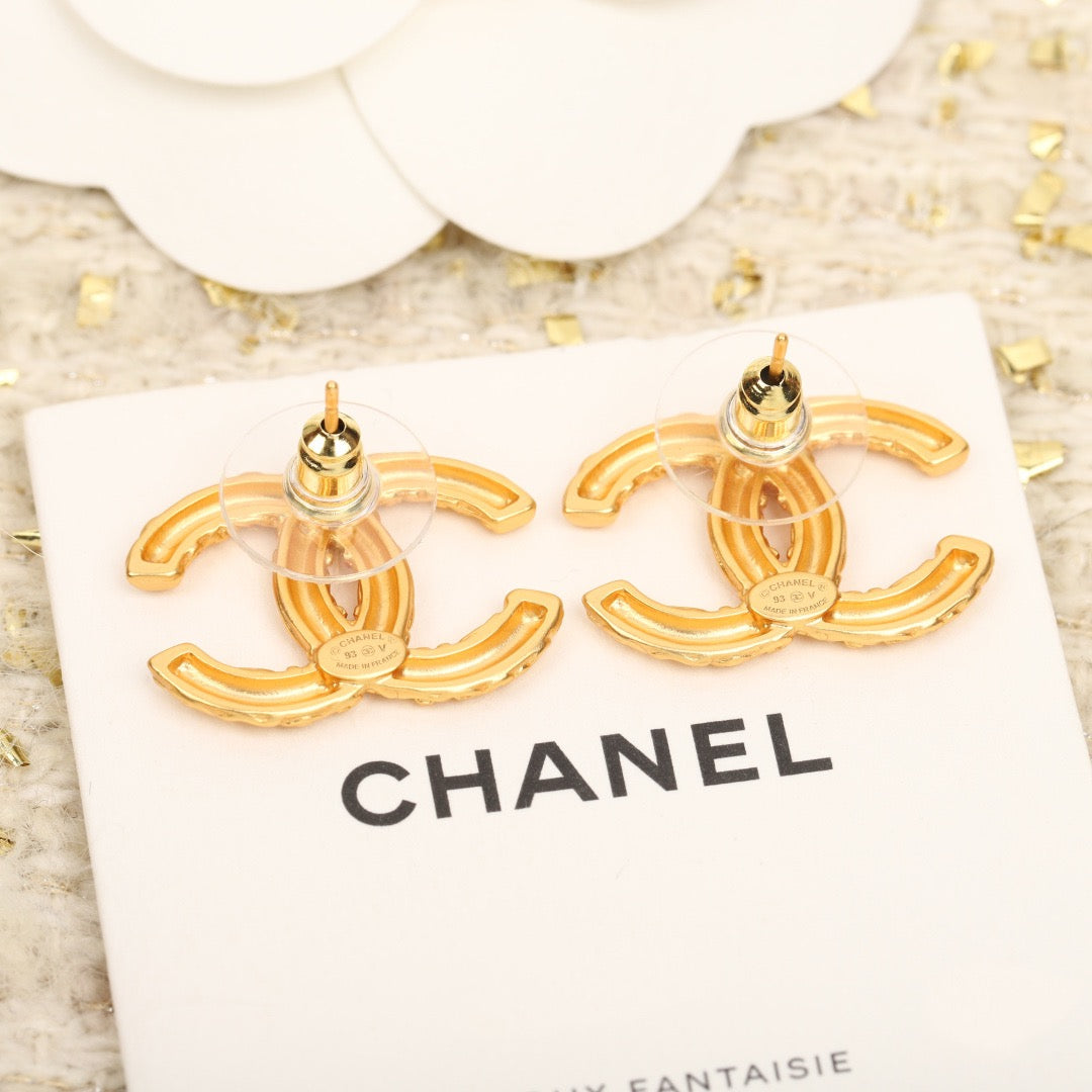 CHANEL - earrings