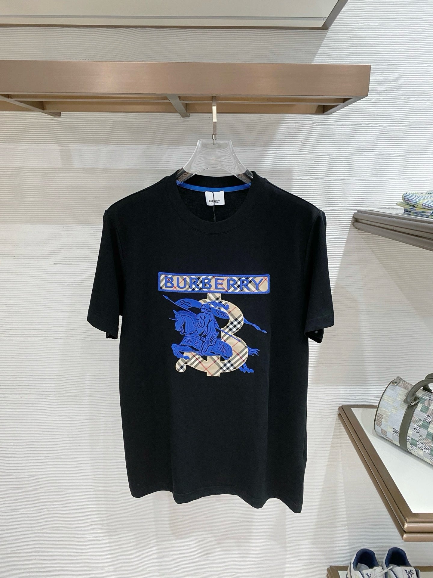 BURBERRY - T-shirt