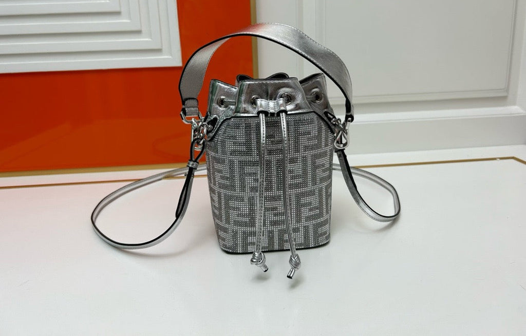 FENDI - Mon Tresor bucket bag
