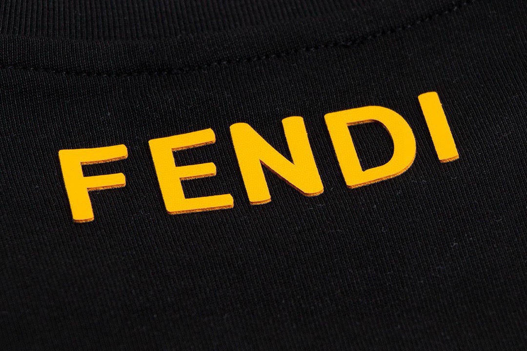 FENDI - T-shirt