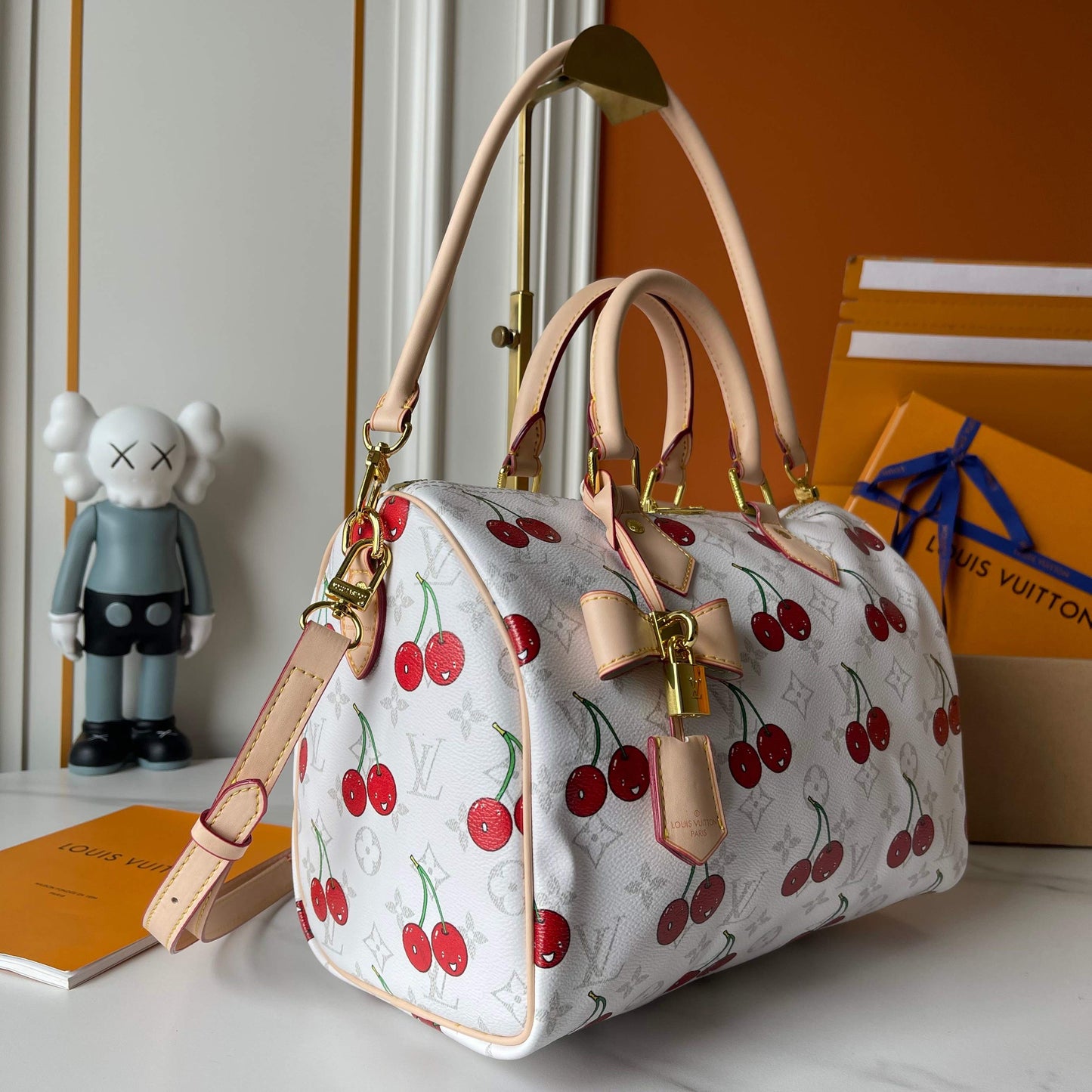 LOUIS VUITTON- Nano speedy