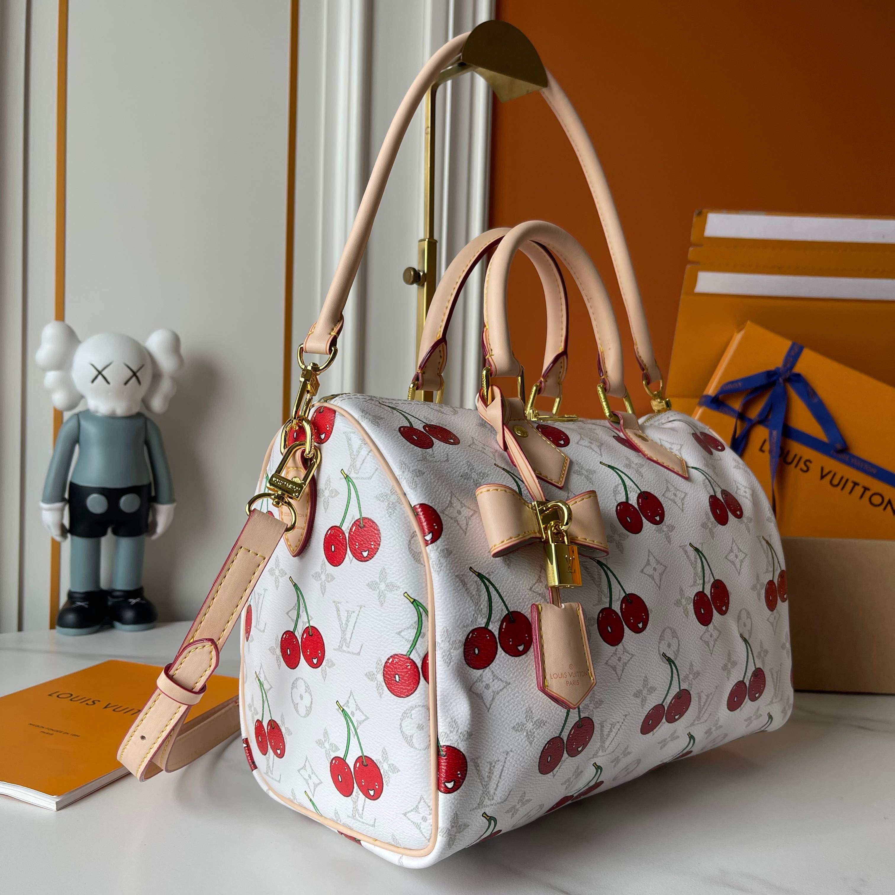 LOUIS VUITTON- Nano speedy
