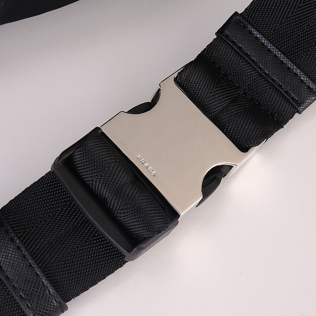 PRADA - Belt bag