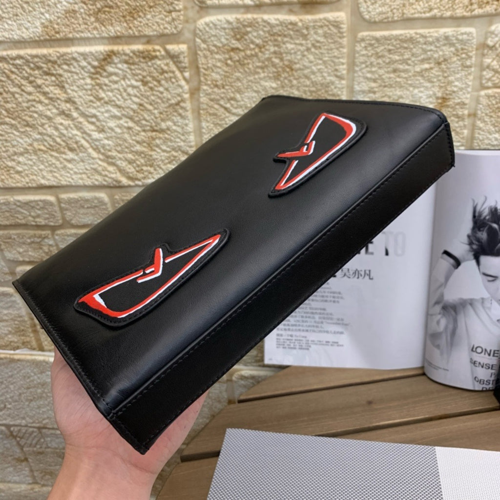 FENDI - Men’s clutch