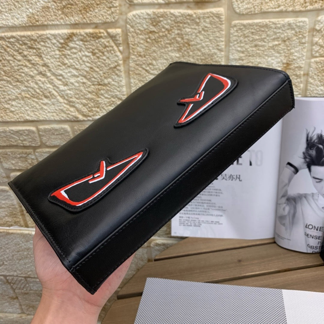 FENDI - Men’s clutch