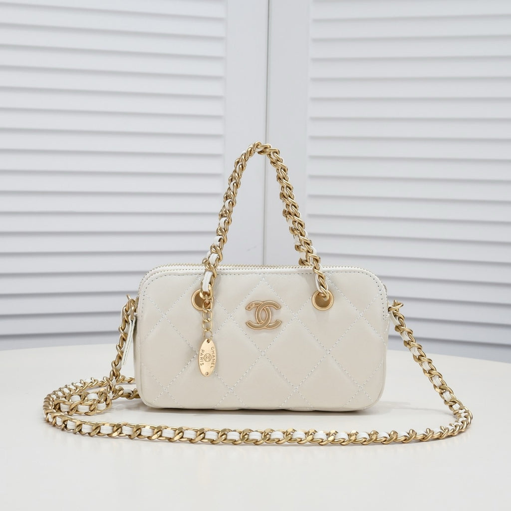 CHANEL -  Caviar Quilted Clutch With Chain White