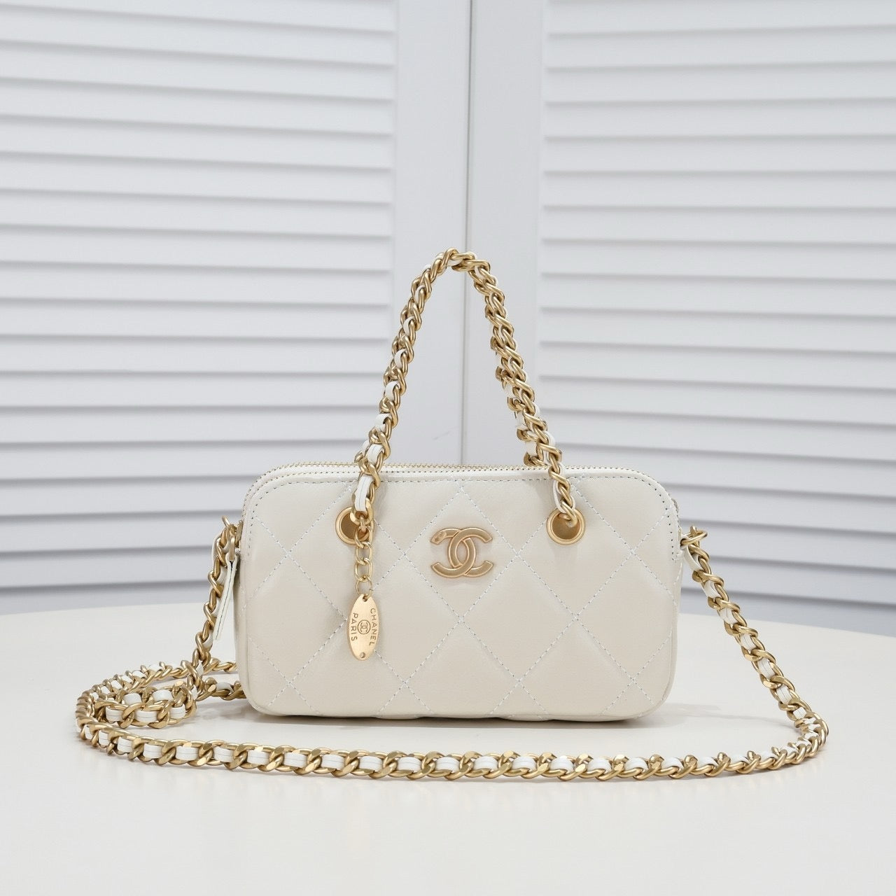 CHANEL -  Caviar Quilted Clutch With Chain White