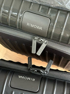 RIMOWA - ESSENTIAL SLEEVE
Cabin