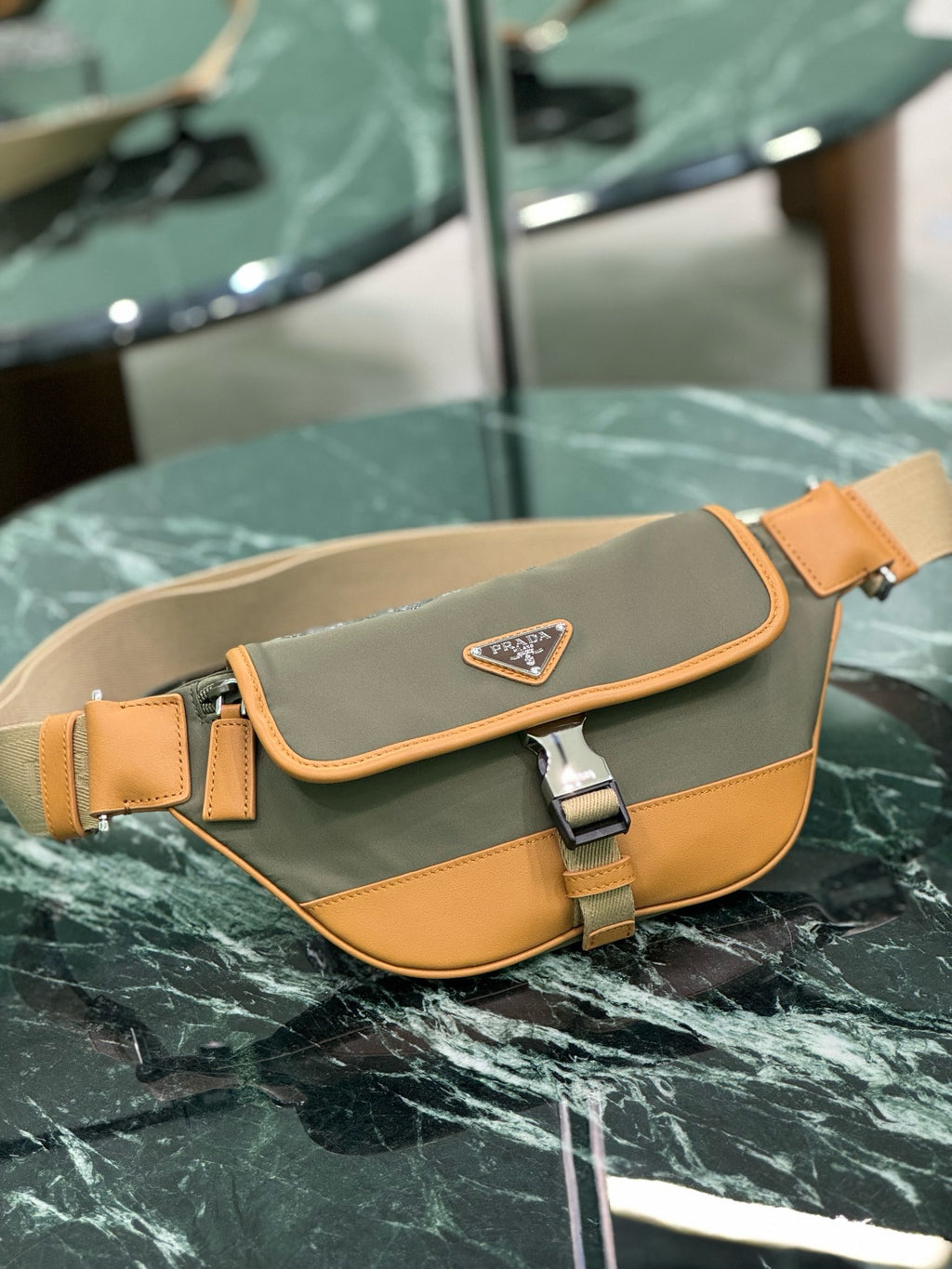 PRADA - Belt bag