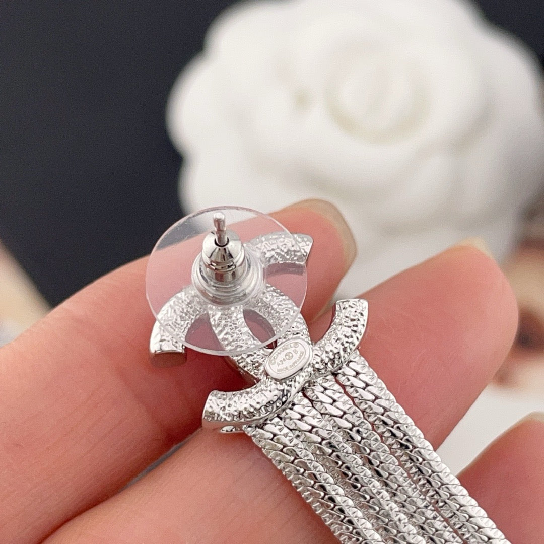 CHANEL - earrings