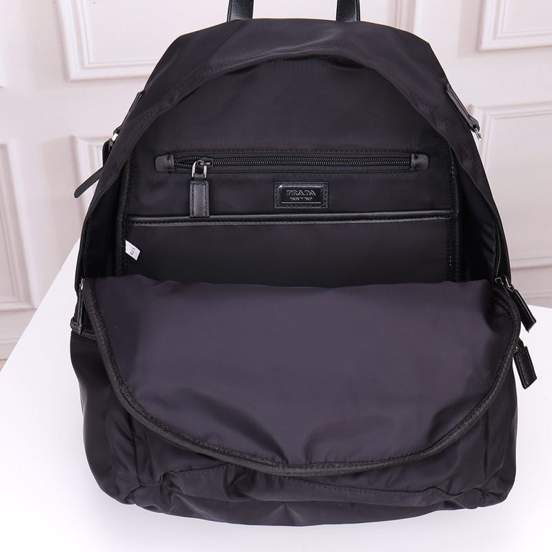 PRADA - Backpack