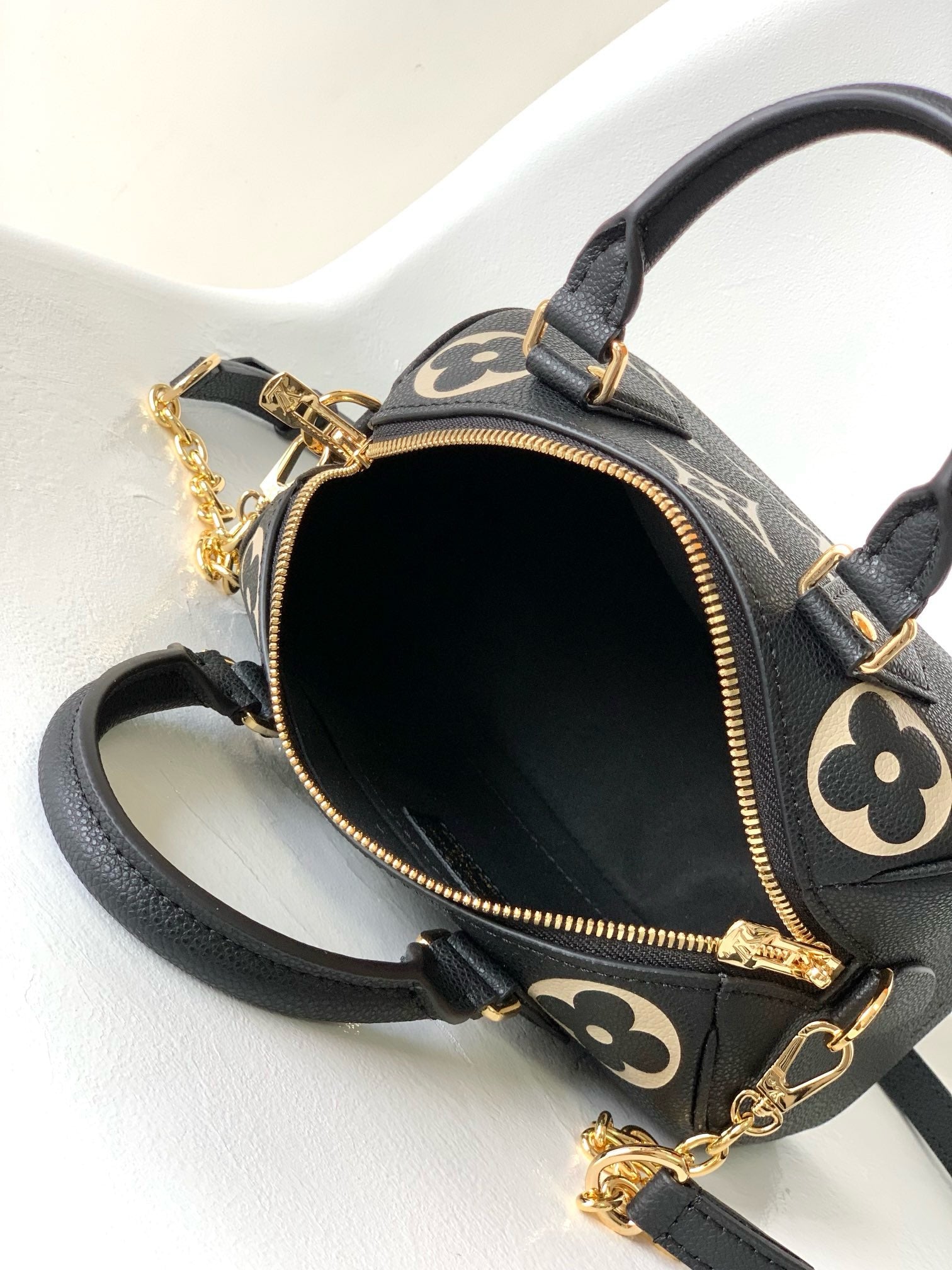 LOUIS VUITTON- Speedy Bandoulière 20