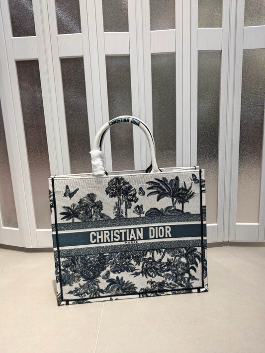 DIOR - Maria Grazia Chiuri