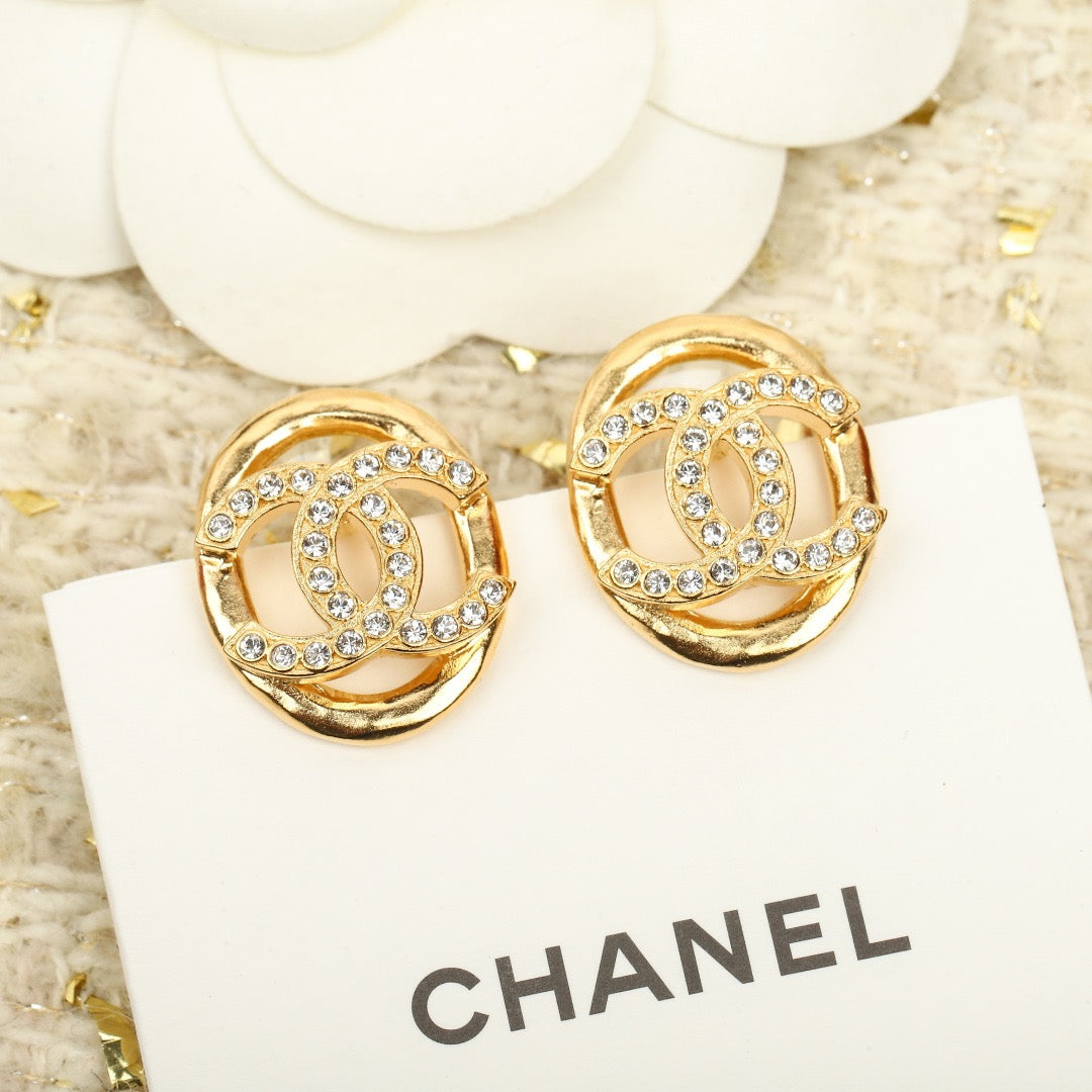 CHANEL - earrings