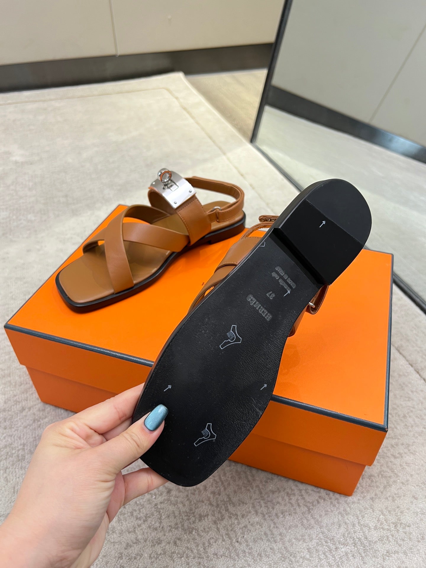 HERMES- Ines sandal