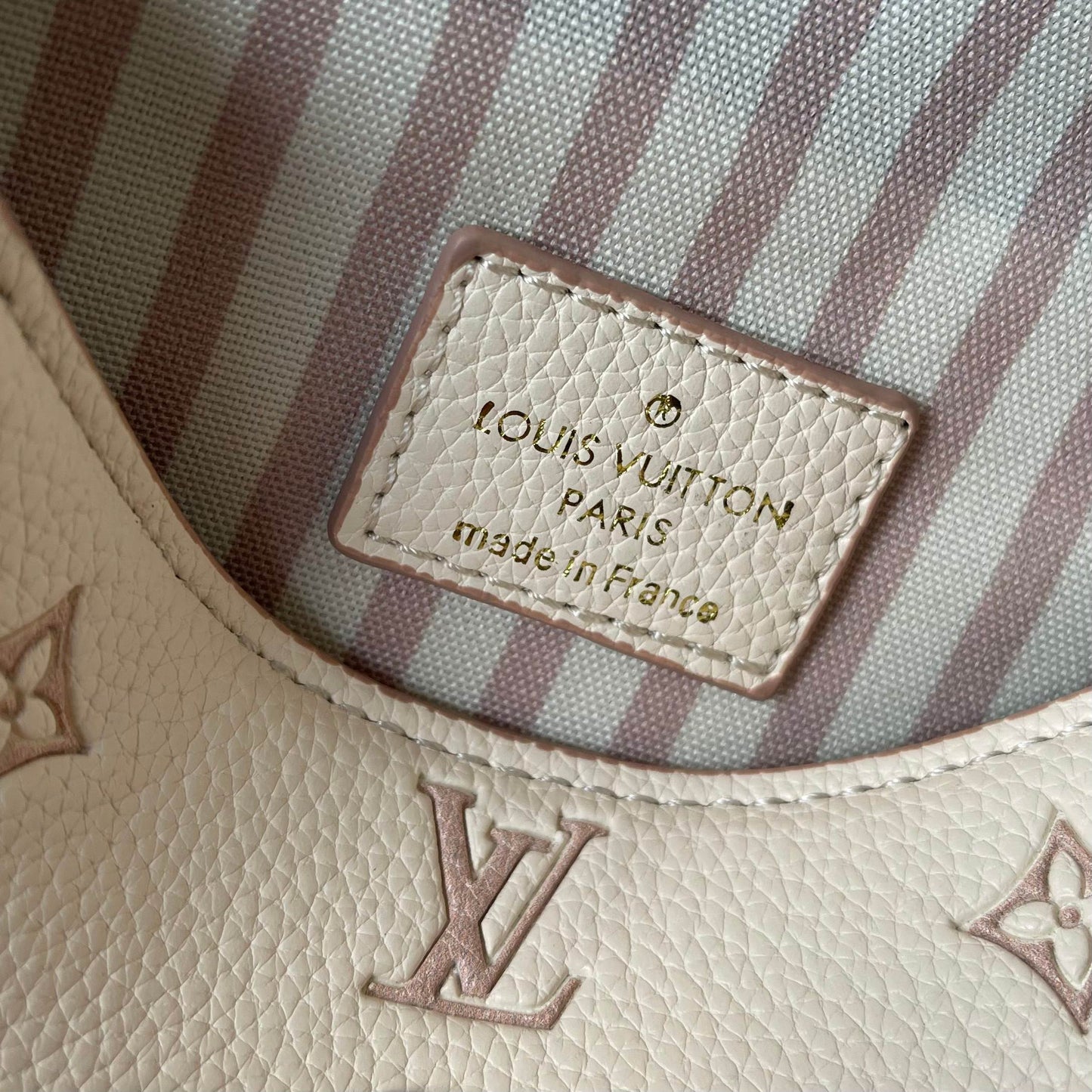 LOUIS VUITTON- Diane