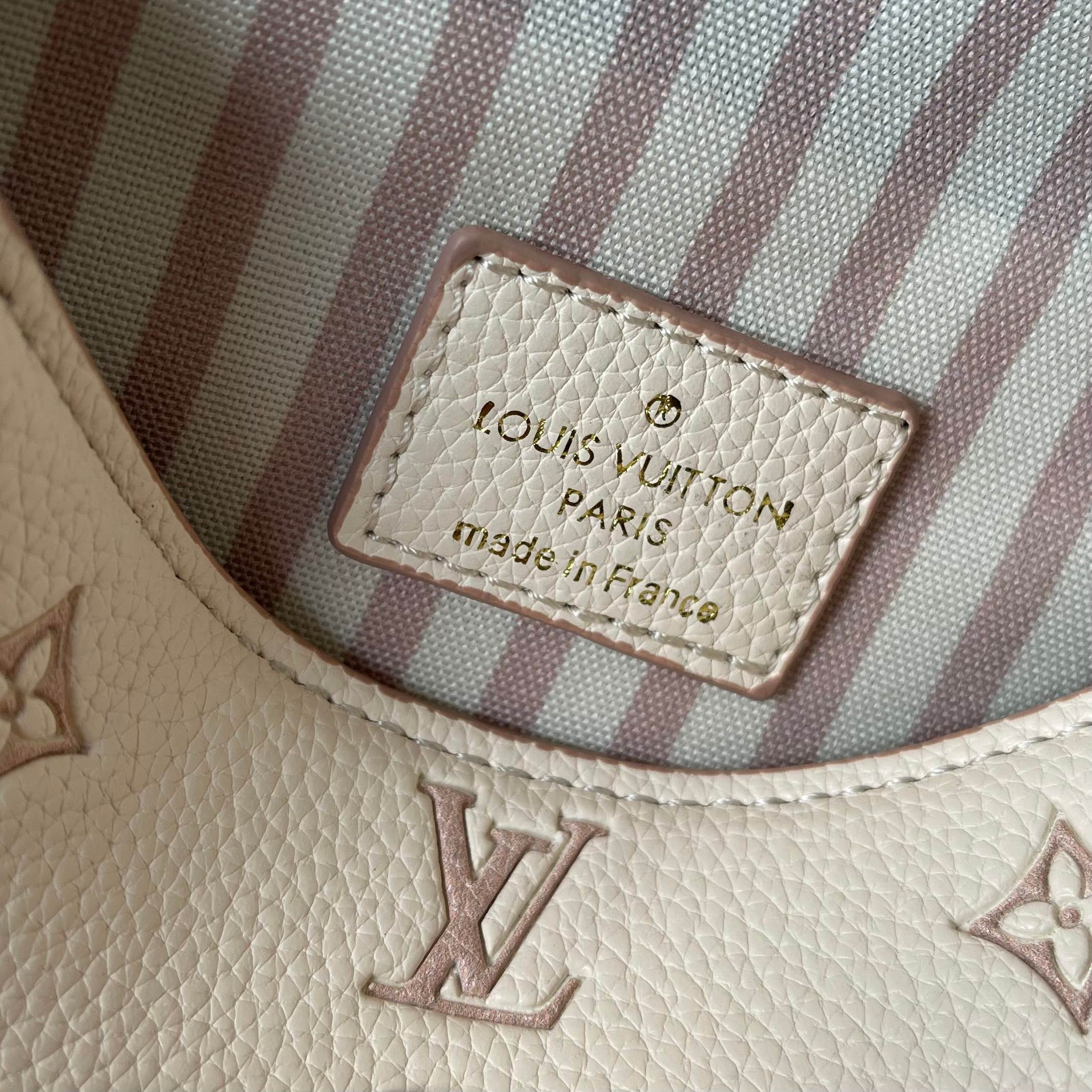 LOUIS VUITTON- Diane
