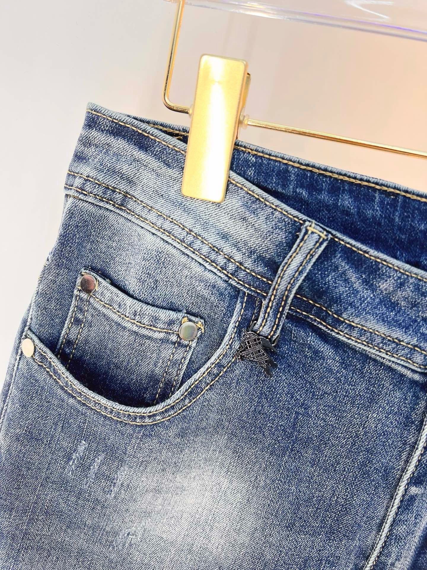 BURBERRY - Jeans