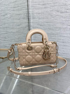 DIOR - D Joy bag