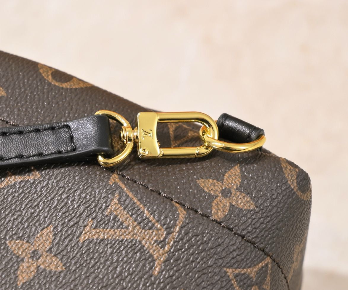 LOUIS VUITTON - Palm Springs