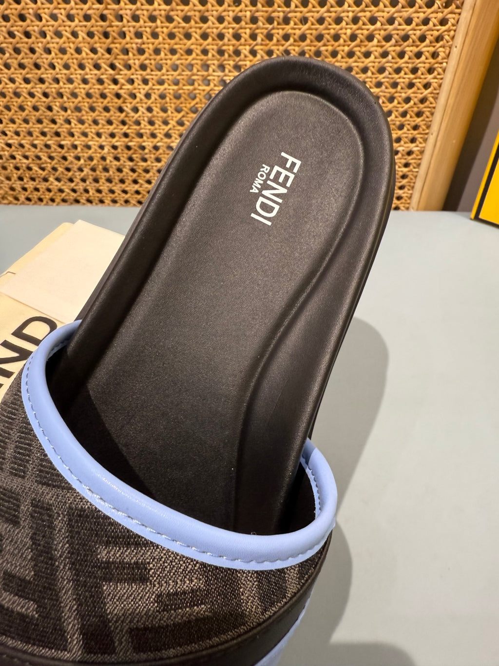 FENDI - Diagonal Slides