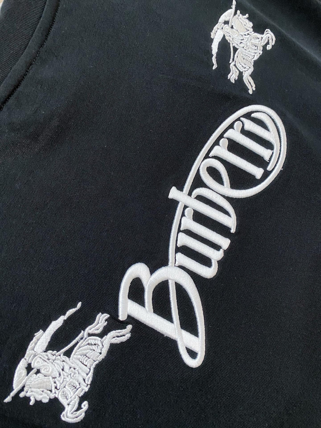 BURBERRY - T-shirt